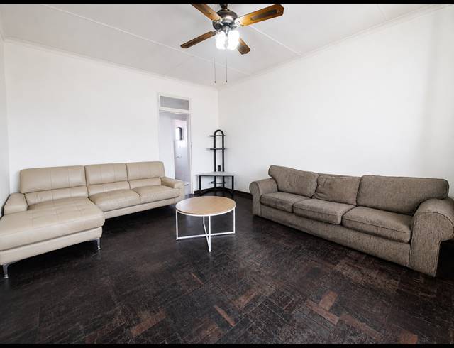 2 BEDROOM FLAT FOR SALE IN THREE RIVERS